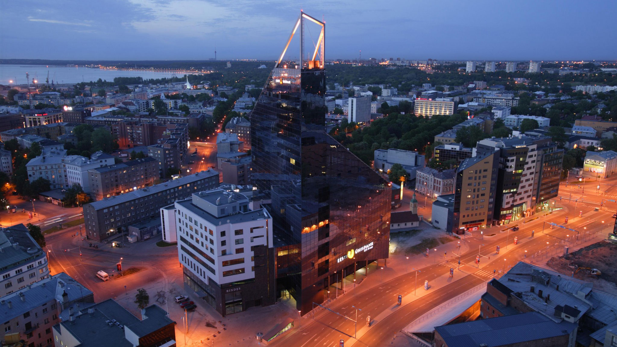 Tallinn at night